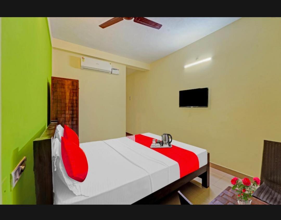 Hotel Visha Park International Tirupporur Exteriér fotografie